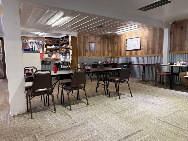 The Cozy, Country-Themed Atmosphere