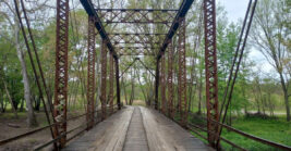 A Historic Bridge in Illinois Known for Its Eerie Atmosphere