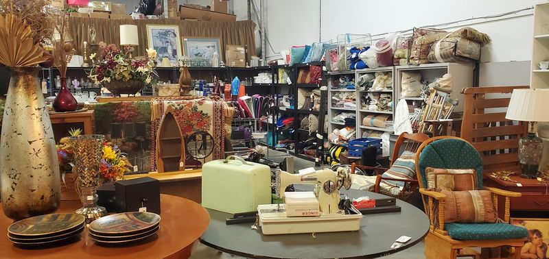 This Huge Thrift Store In Tennessee Takes Nearly A Full Day To See 3 Furniture Finds That Can Transform Your Home