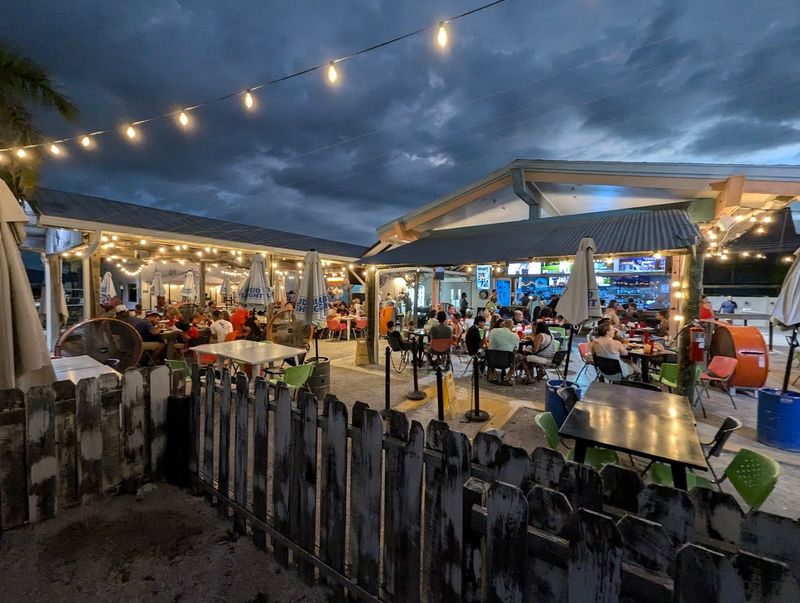 Outdoor Seating That Handles Big Groups With Ease