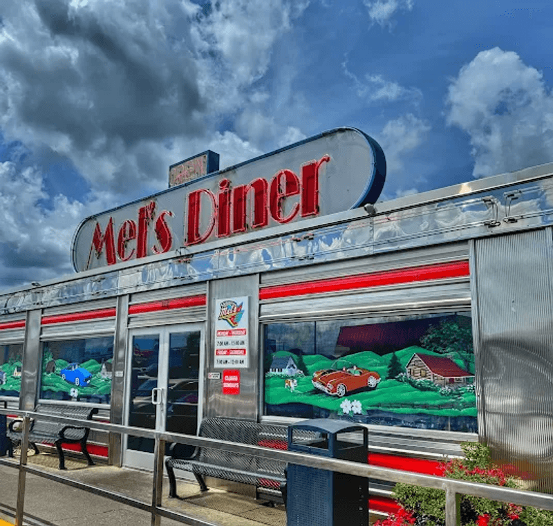 This Tennessee Restaurant Is Known for Its Incredible Banana Splits 15 How to Find Us