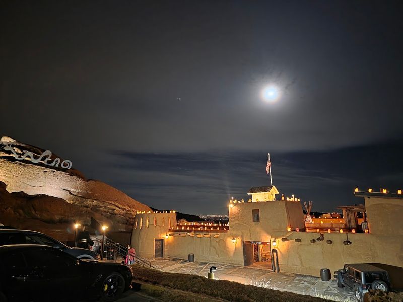 Perfect for Anniversaries, Proposals, and Guests