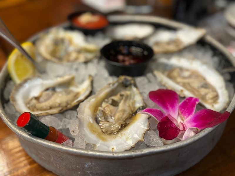 A Raw Bar That Holds Its Own