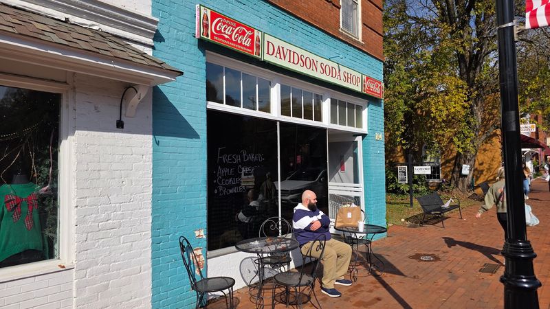 Over Seven Decades of Diner History