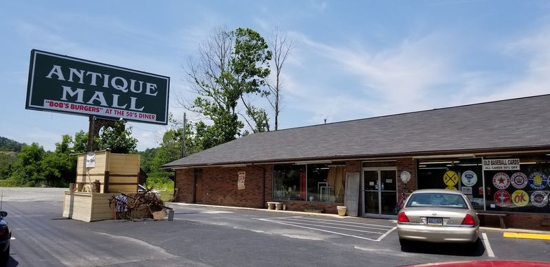 Why This Mall Keeps Visitors Coming Back Again