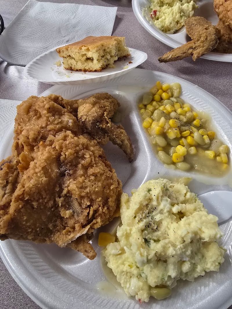 This Humble North Carolina Restaurant Serves Banana Pudding That's Worth Driving For 4 Fried Chicken So Crispy It Demands a Return Visit
