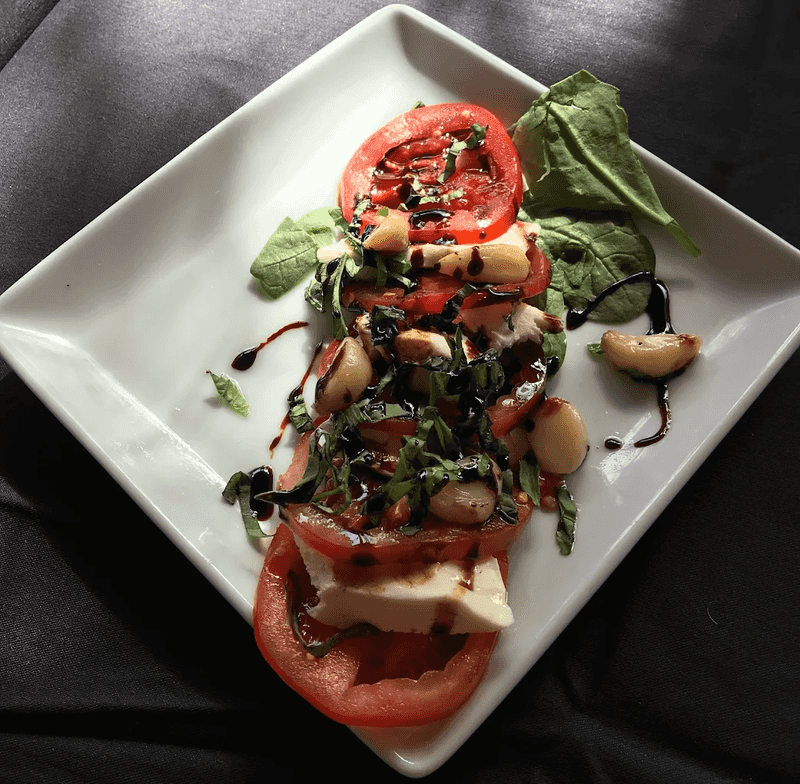 A Classic Made Better: The El gato azul caprese salad