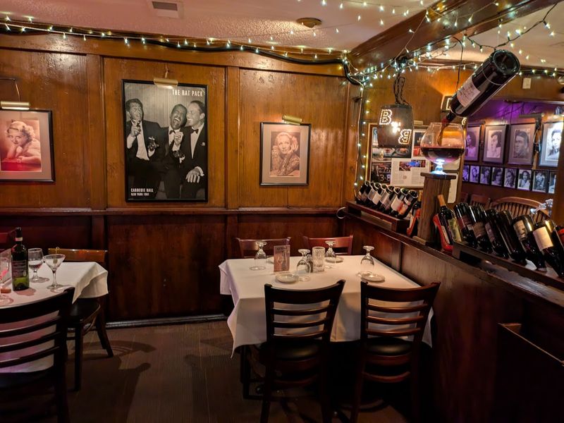 Old-School Ambiance That Feels Genuinely Timeless