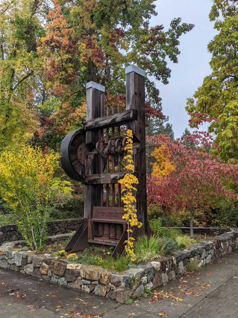 This California mountain town is winning over retirees with fresh air, slower days, and postcard views 8 Four Genuine Seasons Without Extreme Weather