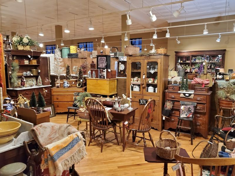 Vintage Kitchen Items and Home Goods