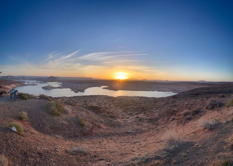 A breathtaking Arizona overlook that looks almost unreal 2 The Panoramic View That Stops You in Your Tracks