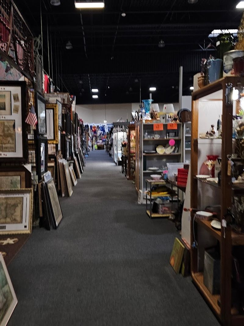 An Overwhelming Size That Begs You to Stay