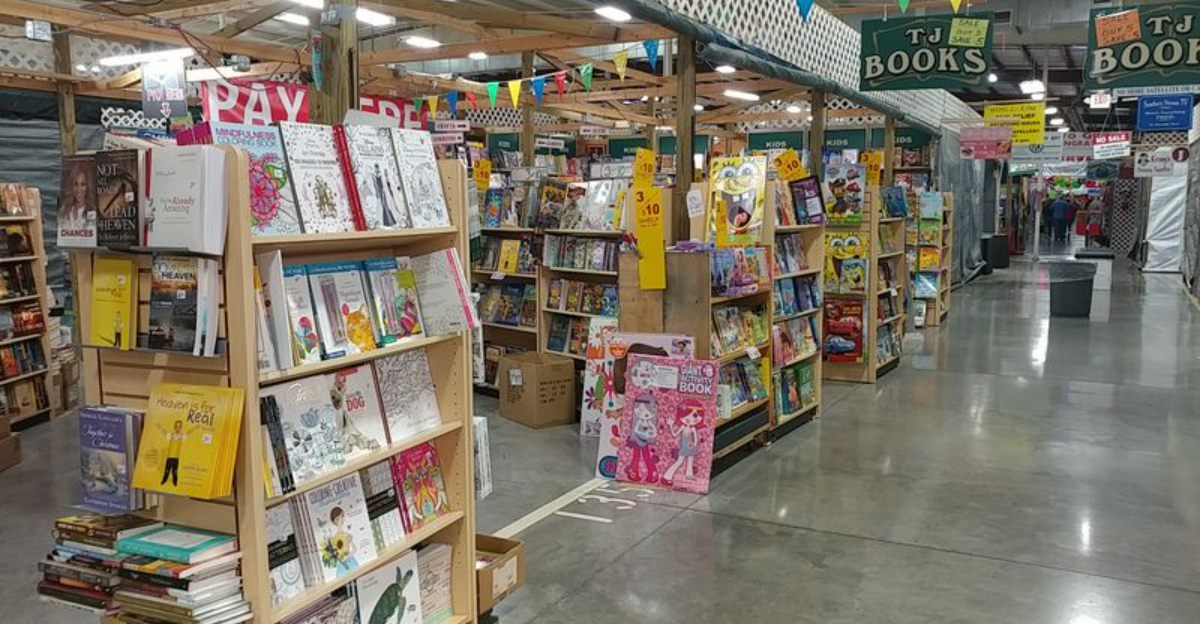 A huge flea market in Tennessee you could spend all day browsing