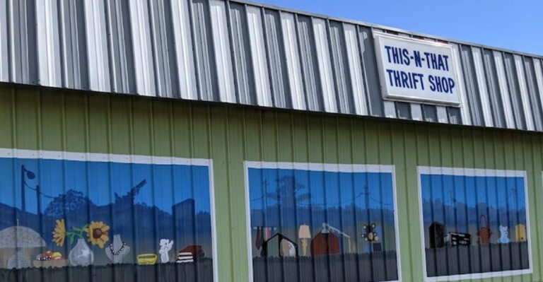 A huge thrift store in Tennessee where $31 can fill your cart