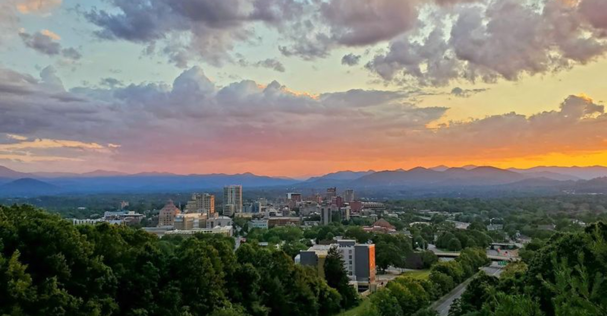 A peaceful mountain town in Virginia made for relaxing day trips