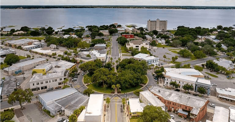 A peaceful town in Florida with clean air and no traffic