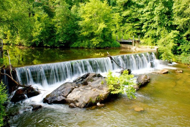 Anna Ruby Falls: A Double Waterfall Wonder