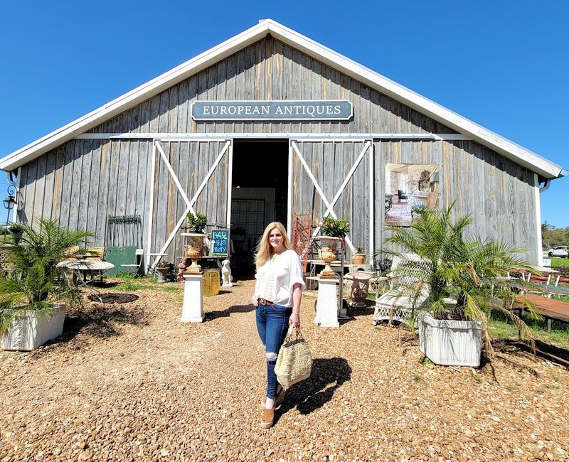 The Round Top Antiques Fair