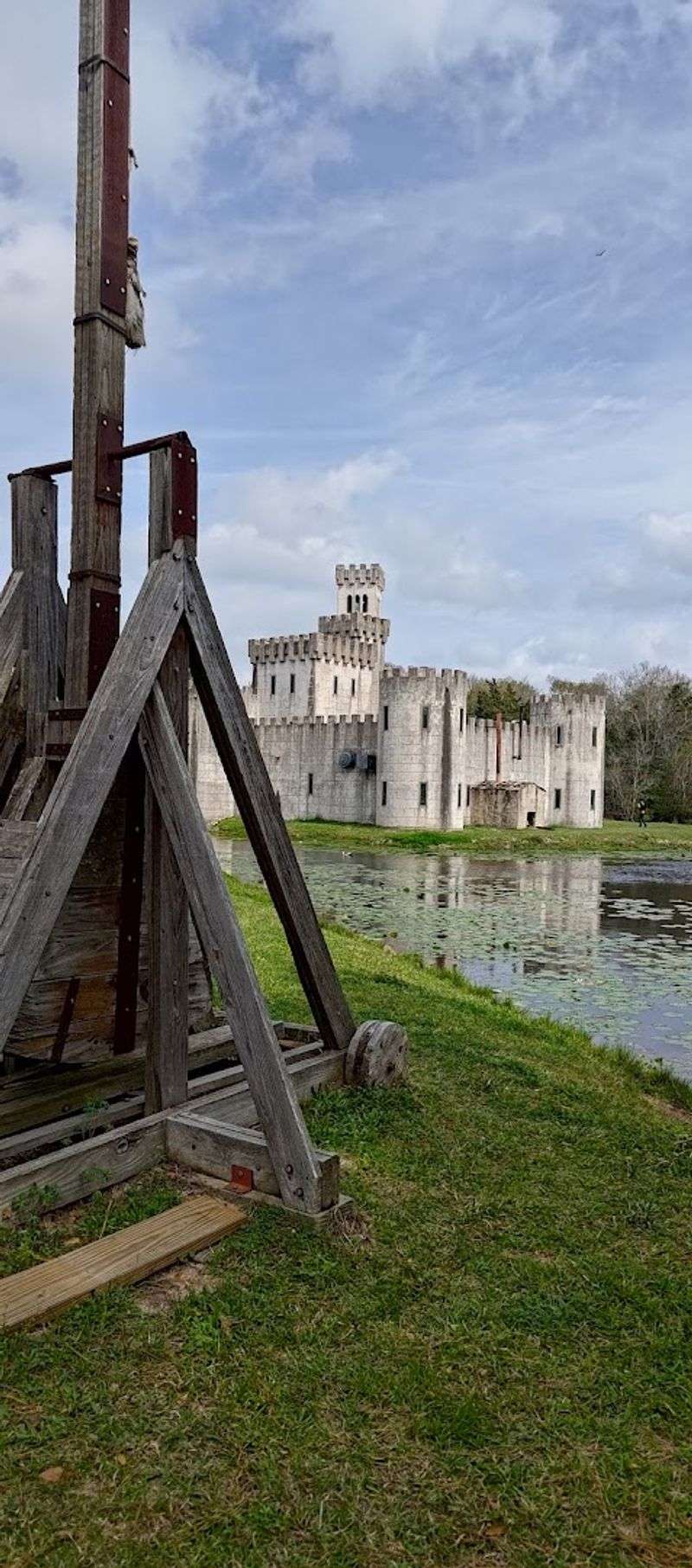 A stunning castle in Texas that most people don't know about 2 The Incredible Story Behind the Man Who Built It
