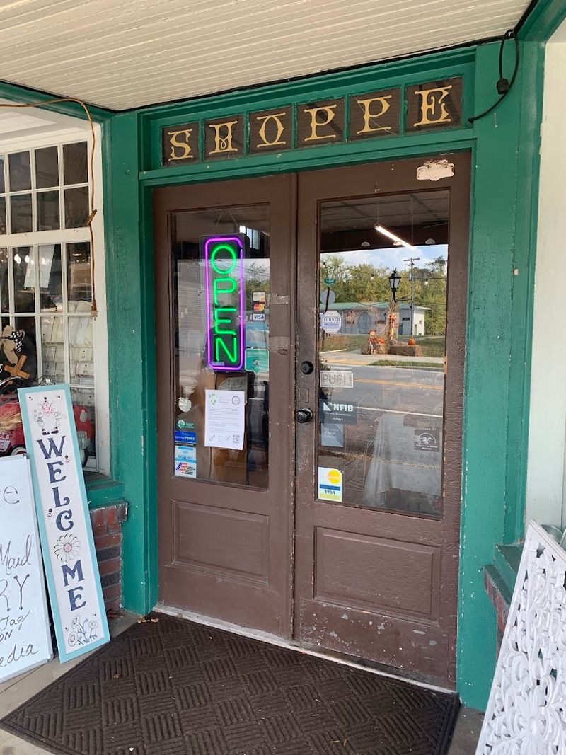 Planning Your Visit To Dutch Maid Bakery & Cafe