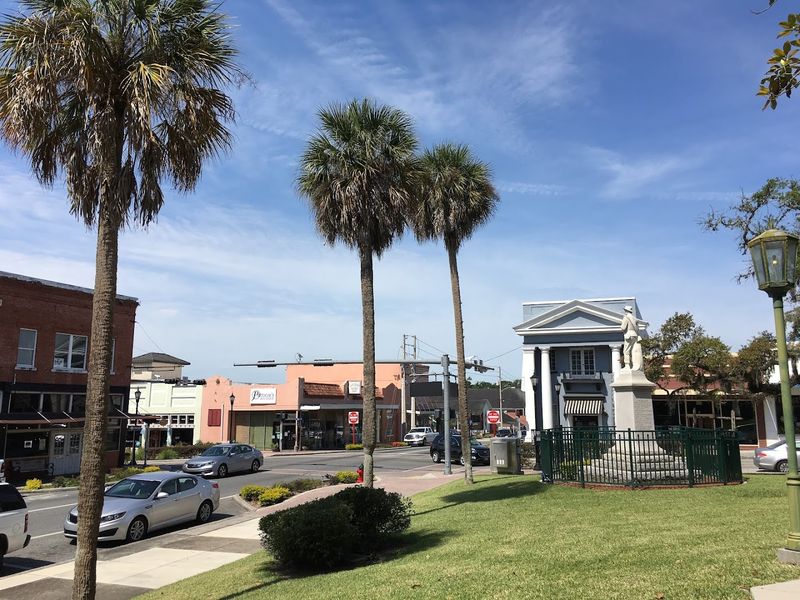 A charming Florida town where Social Security can cover your living costs 3 Grocery and Food Costs Stay Surprisingly Low