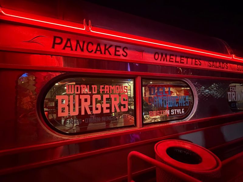 The Last Standing 5 & Diner — A Phoenix Institution Worth Protecting