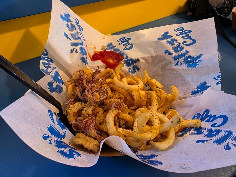 This simple California restaurant serves amazing clam chowder 10 Chili Cheese Fries That Steal the Show