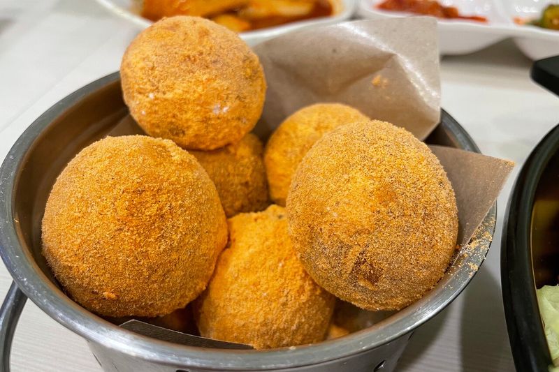 21 Foods Nobody Wants to Bring Back - Until They Remember How Good They Actually Were 4 Cheese ball