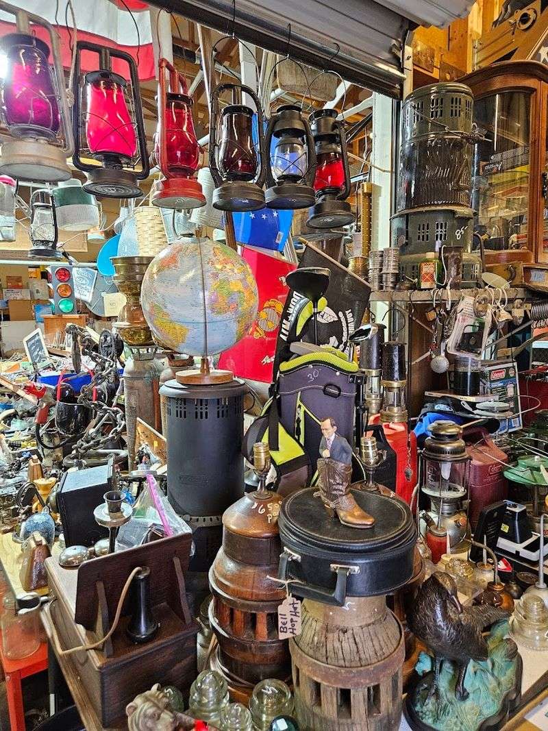 Antiques and Collectibles That Make Every Visit Feel Like a Treasure Hunt