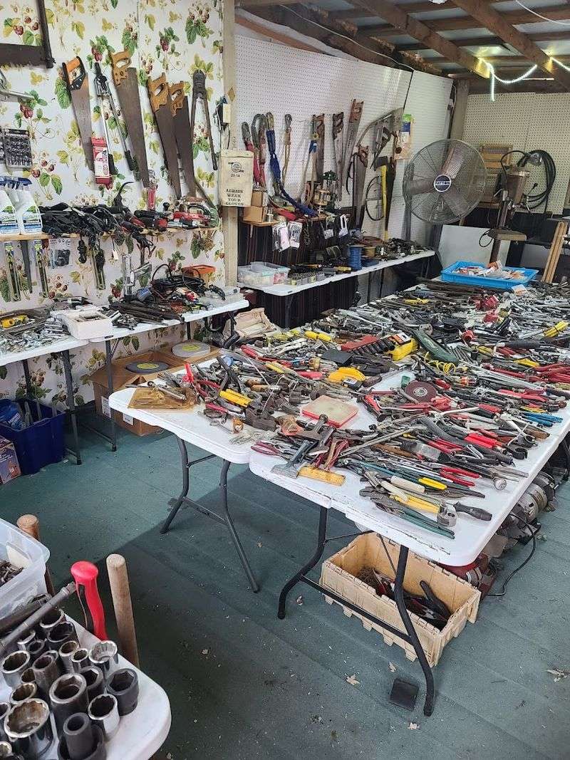 This Massive Flea Market In Tennessee Is Almost Too Good To Be True 9 The Toolman's Shop: A Stop for the Handy Types
