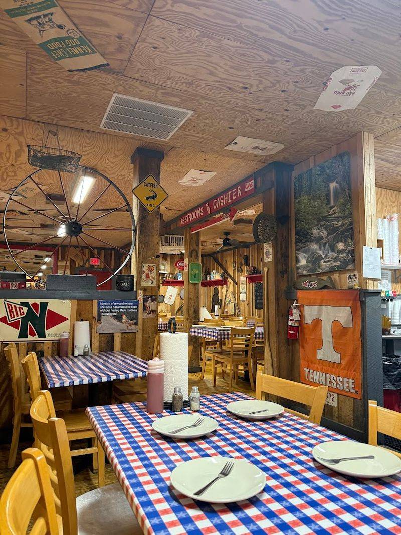 This Unassuming Tennessee Restaurant Serves Frog Legs That Taste Amazing 13 A Dining Room Full of Southern Character