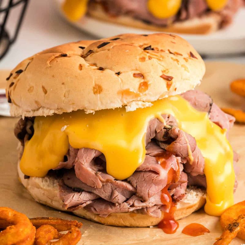 Arby's - Classic Beef 'n Cheddar