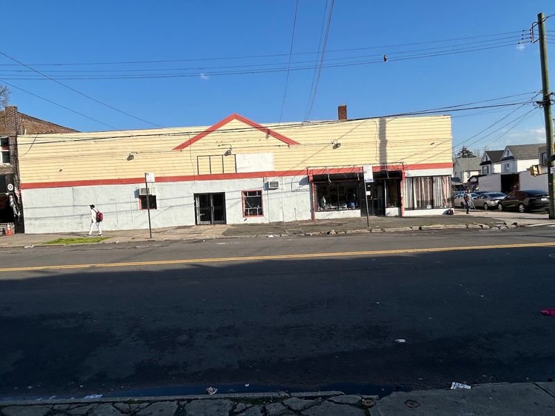 Indoor Flea Market - South Richmond Hill, New York