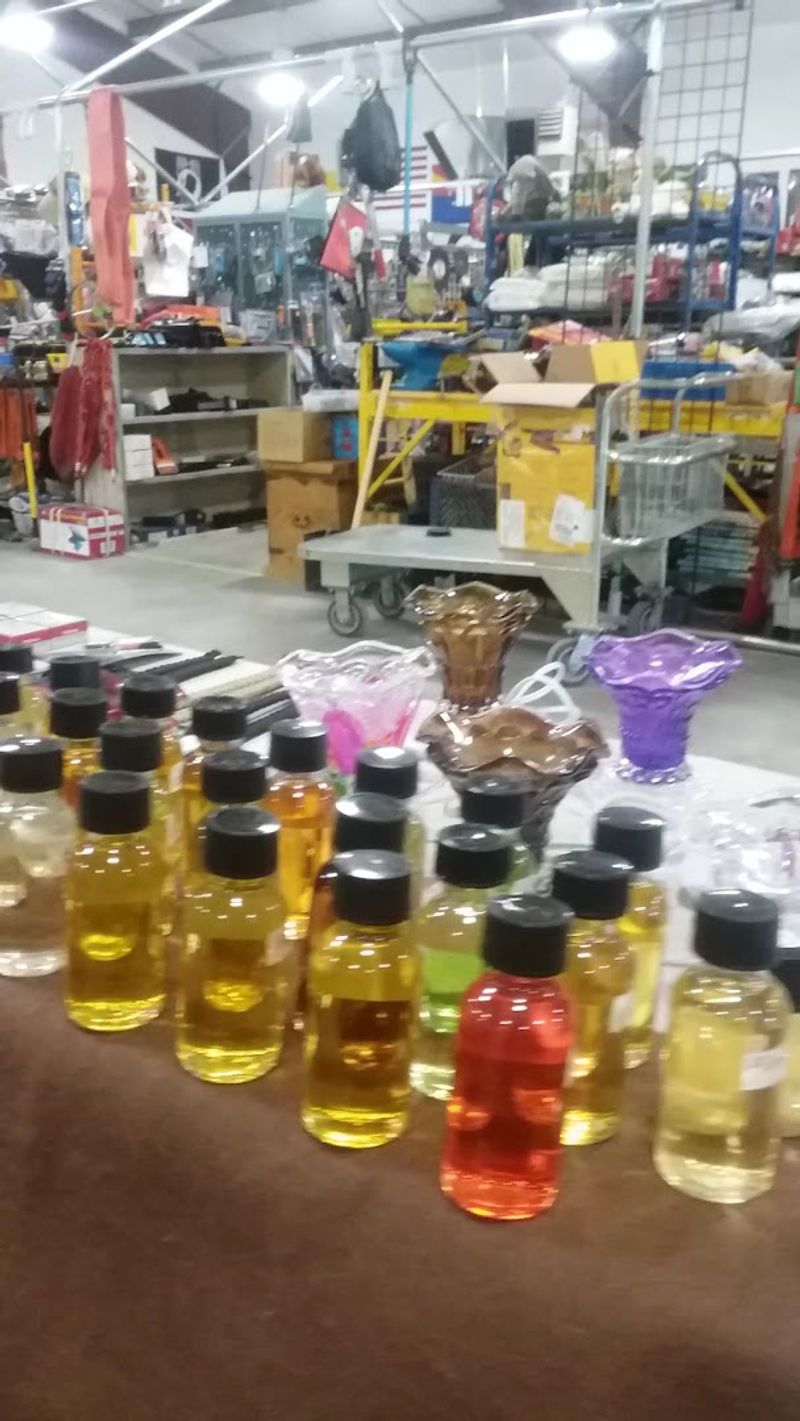 A huge Arizona flea market where locals find incredibly low prices 8 Health, Beauty, and Discount Products