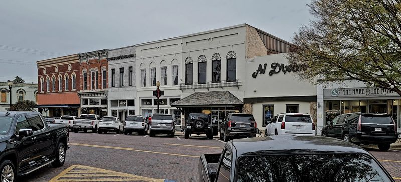 Strategic Location With Easy Access to Larger Cities