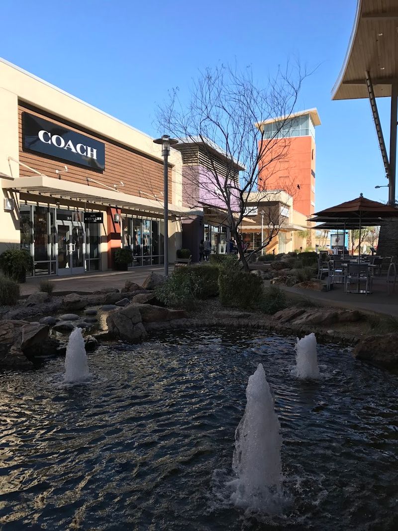 Shaded Walkways and Water Features Make the Heat Bearable