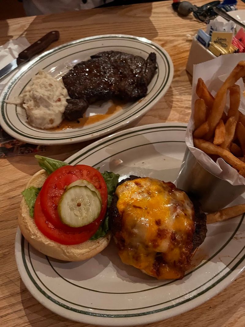 Lodge-Style Ambiance That Welcomes Everyone