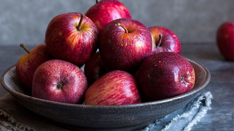 21 Everyday Foods That Americans Keep Buying - No Matter the Price 9 Apples