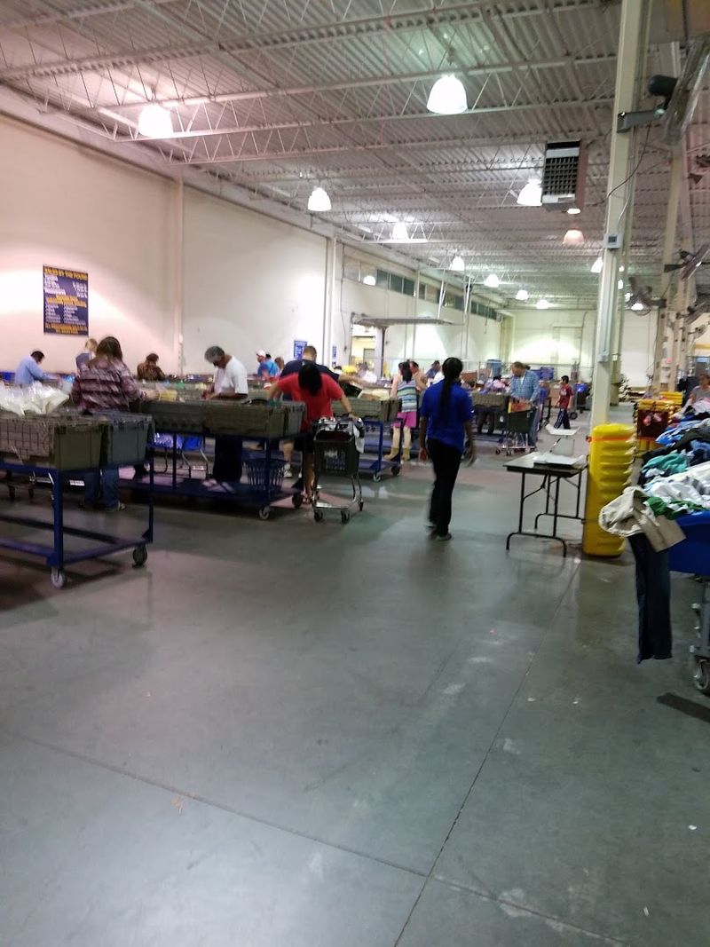 Bags and Purses at a Flat Rate Steal