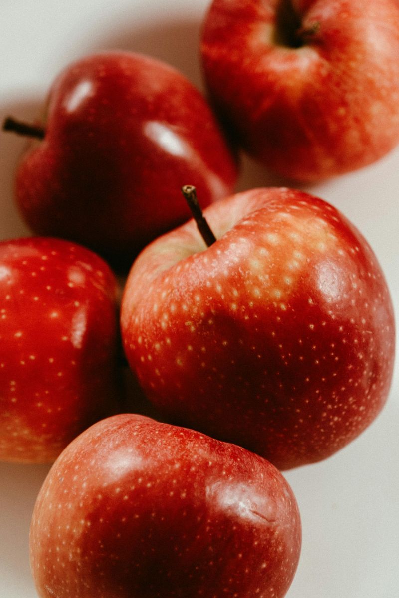 Red apples