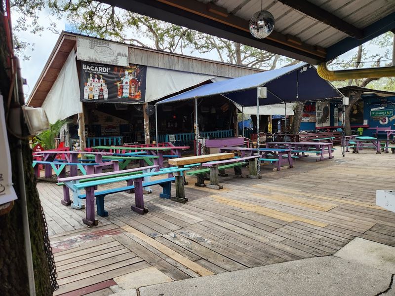 People Drive For Hours To Try The Key Lime Pies At This Simple Florida Restaurant 9 Oysters Done Right — Raw and Fried