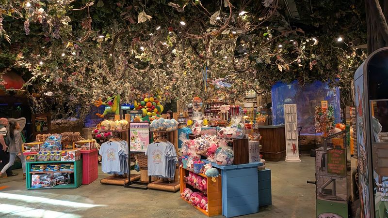 The Gift Shop That Pulls You In