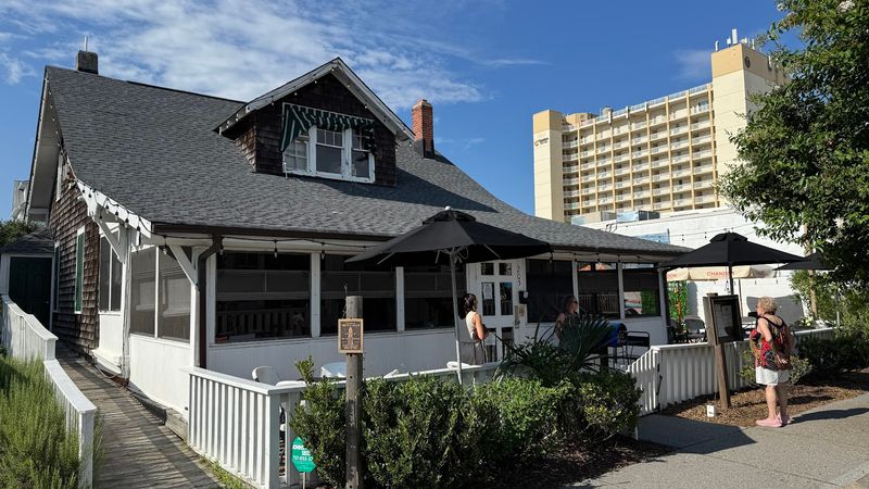 Tautog's Restaurant - Virginia Beach, Virginia