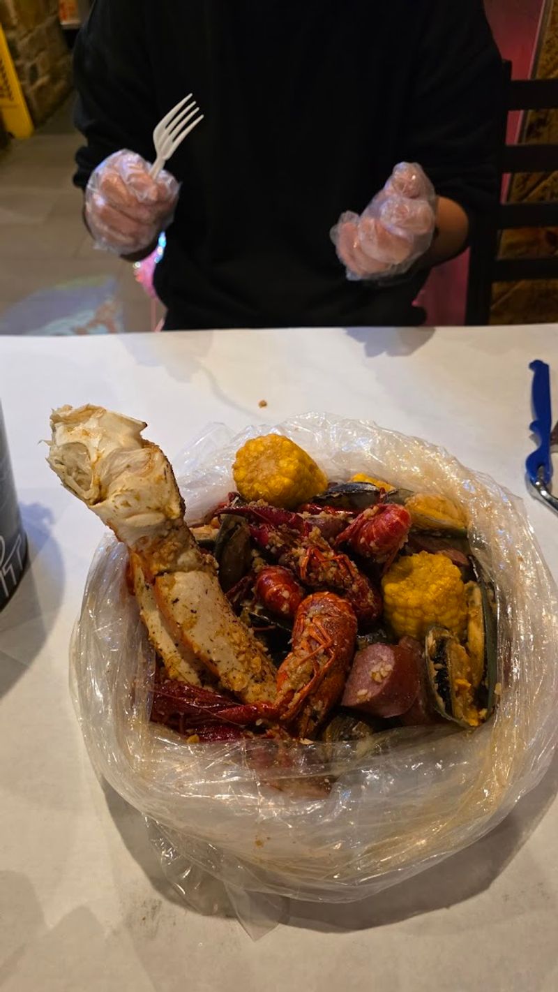 Storming Crab - Seafood Restaurant - Clarksville, Tennessee