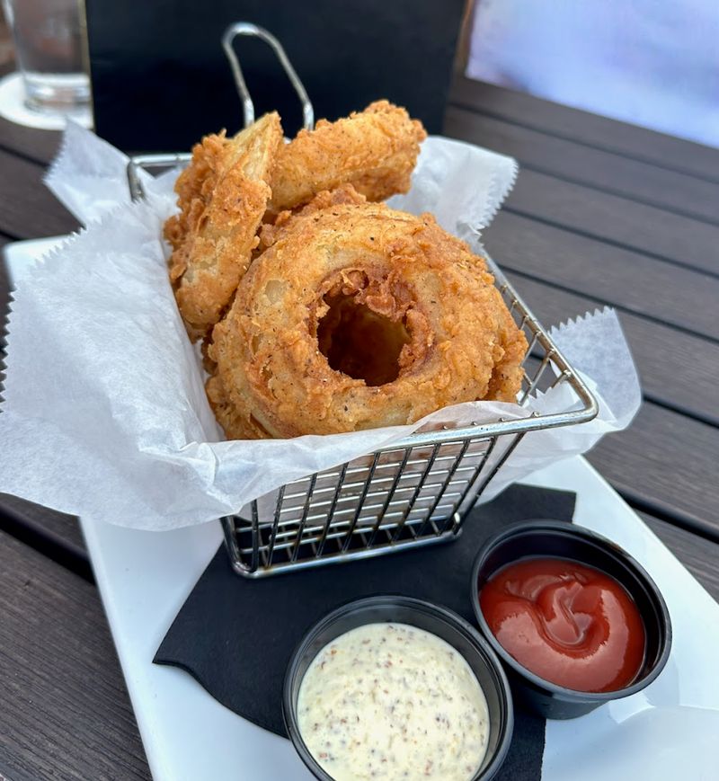 Fried Cheese Curds That Are Completely Addictive