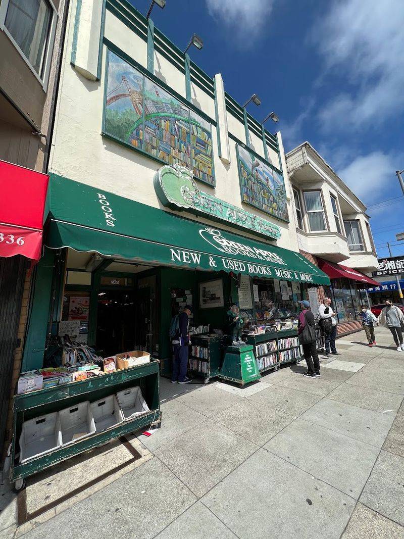 Green Apple Books - San Francisco