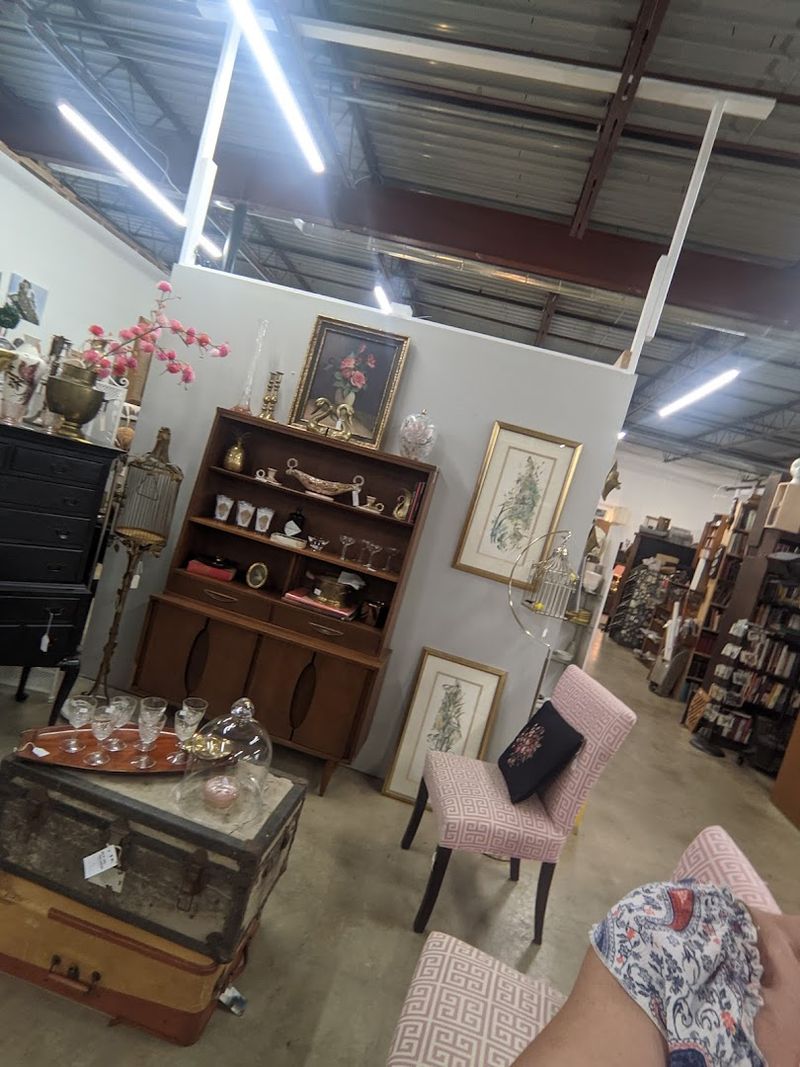 This huge antique store in Tennessee is worth a visit 11 The Best Time to Visit for Fresh Stock