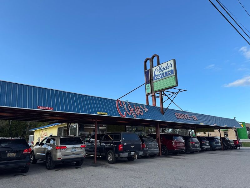 Clyde's Drive-In - St Ignace, Michigan