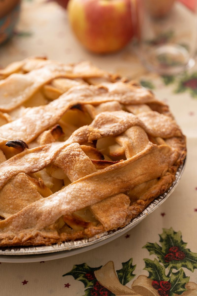 21 foods people only defend because someone in their family made them really well 16 Apple pie