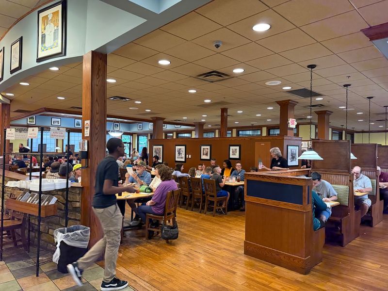 People Drive For Hours To Try The Meatloaf At This Virginia Buffet Restaurant 13 Friendly Staff That Makes Every Visit Feel Personal